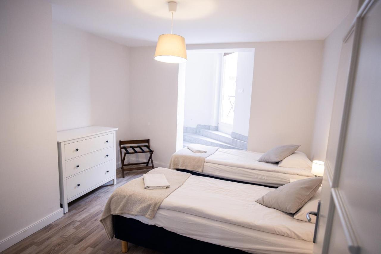 Manor Apartments, تشوباك المظهر الخارجي الصورة