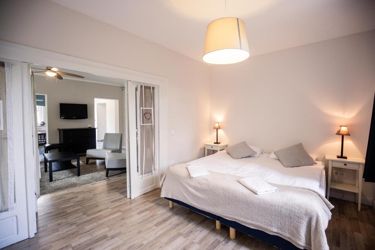Manor Apartments, تشوباك المظهر الخارجي الصورة
